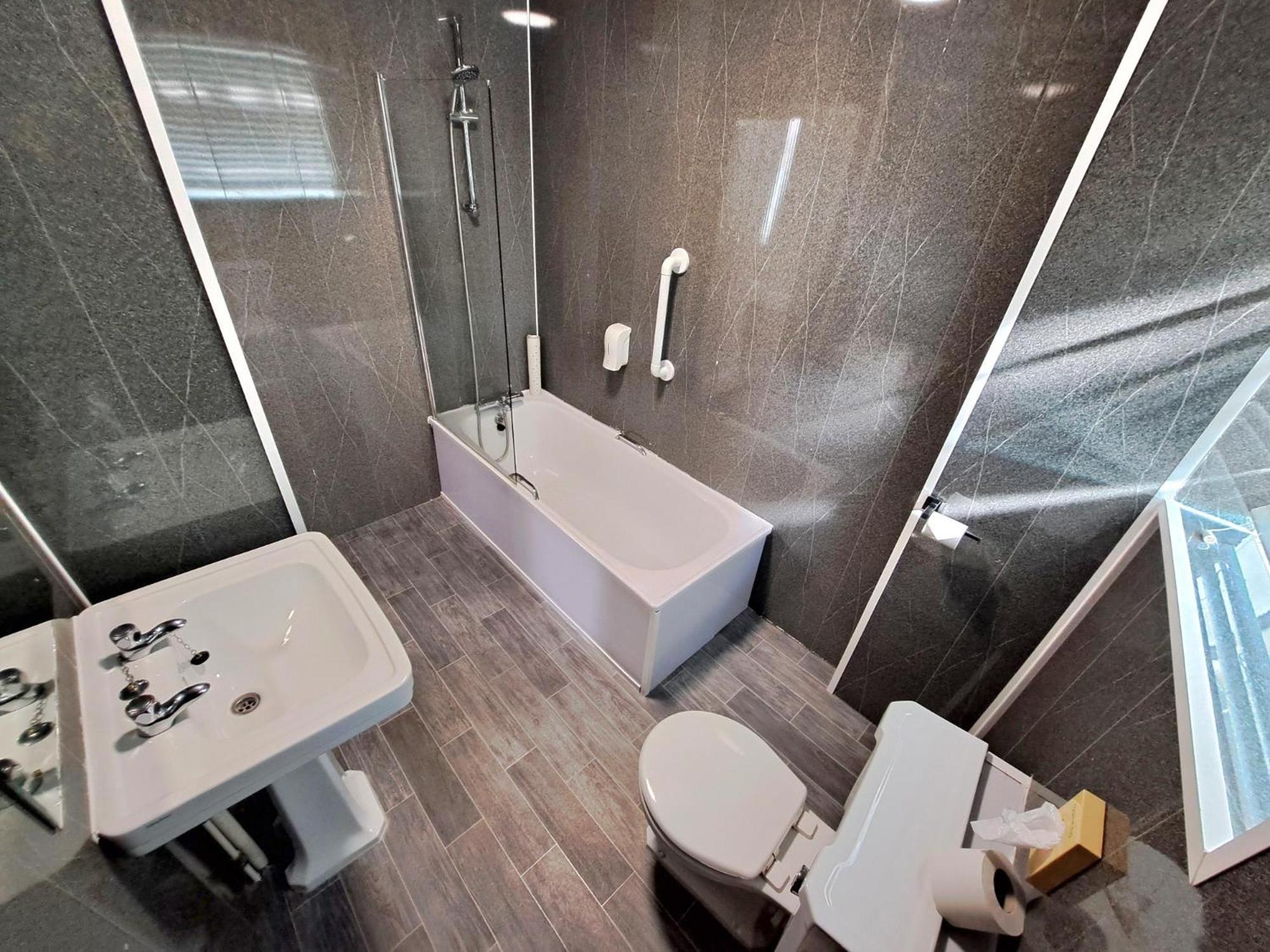 Prince Of Wales Hotel Southport Extérieur photo